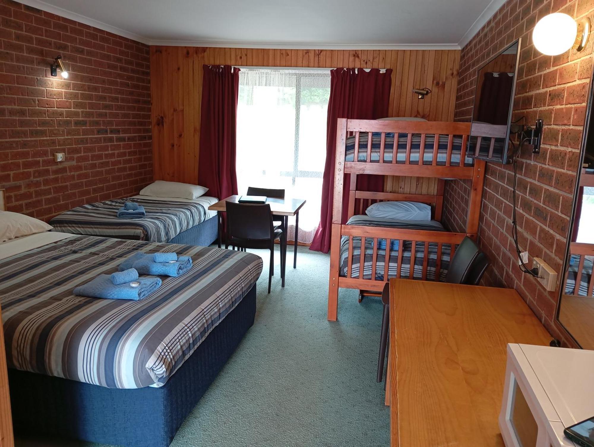 Orbost Country Road Motor Inn Exterior photo